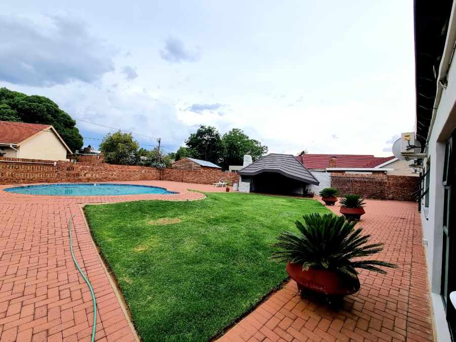 4 Bedroom Property for Sale in Monument Heights Northern Cape